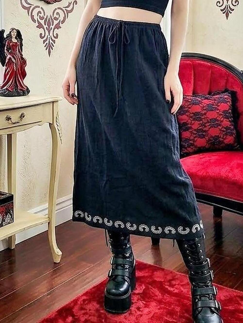 Karen Scott Black linen maxi skirt with white embroidered hem Size M